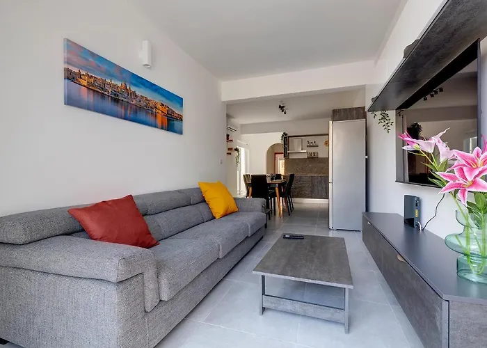 3-bedroom Retreat By Buena Vista Sliema