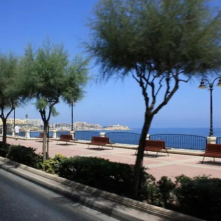 3-bedroom Retreat Appartement Sliema